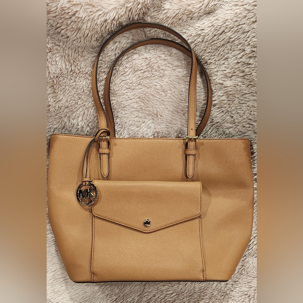 NWOT Michael Kors Tan Leather Tote Bag